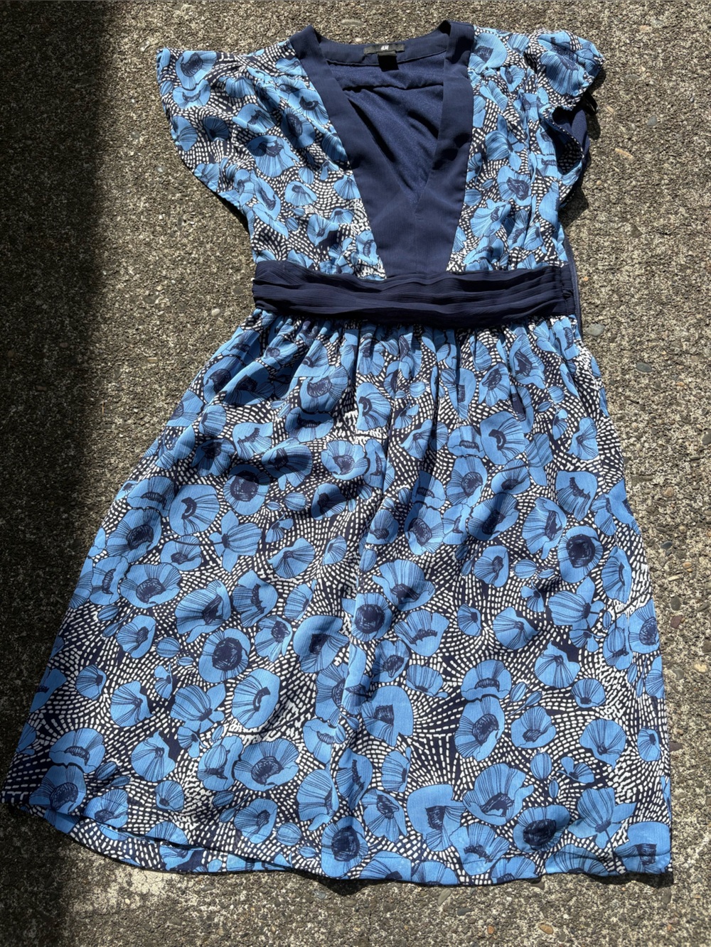 H&M Blue and Navy Floral Girls' One-Piece Bodysuit
